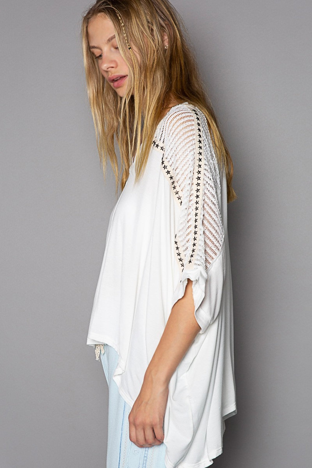 POL Oversize V-Neck Crochet Lace Contrast Studded Top